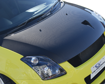 TM Square - Carbon Bonnet