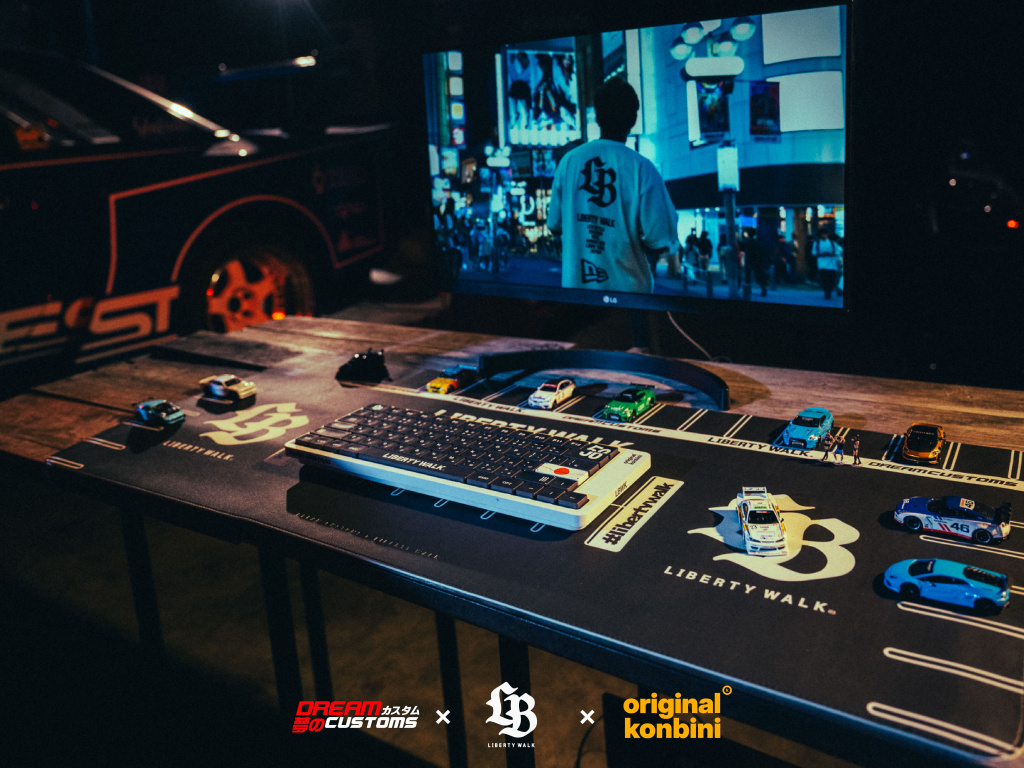 Liberty Walk - Keyboard & Deskpad Bundle