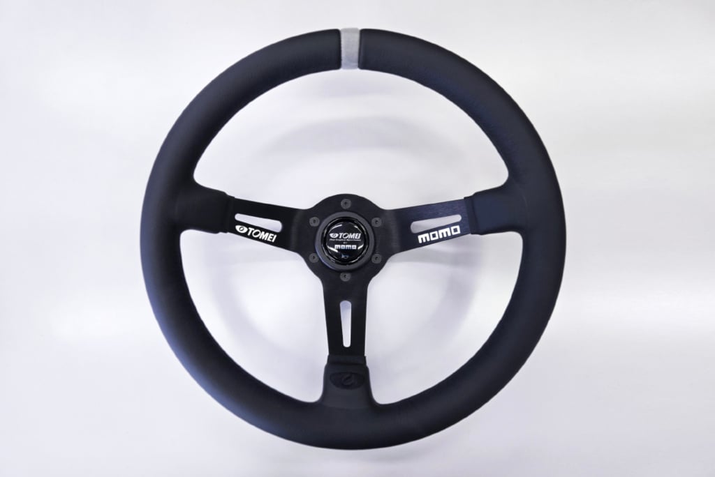 Tomei - TOMEI x MOMO MOD.08 Steering Wheel