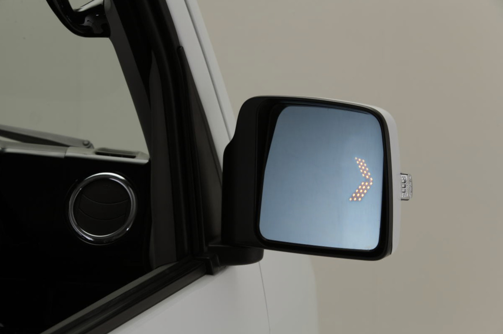 REIZ - Meteor Version Blue Wide Mirror with Turn Signal Function