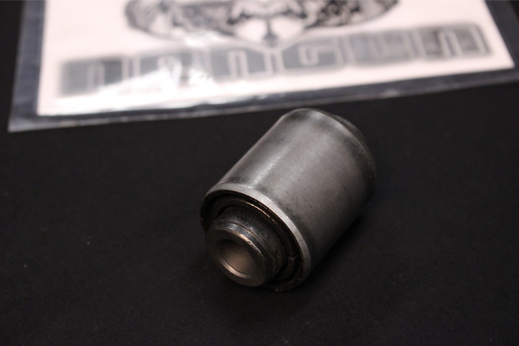 Type: Lower Arm Bush No.2 (7) - Quantity Required: 2 - 48655-ZN600