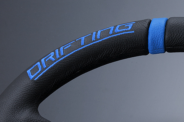 【American】MOMO DRIFTING 33Φ MOMO Drifting 33 Steering Wheel - Black Blue Leather Black