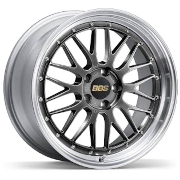 た*ん様 LM風とかパチモン買うなら本物のBBS LM買おう！ BBSLM似のアルミホイール画像あり中古ショップに売ってました
