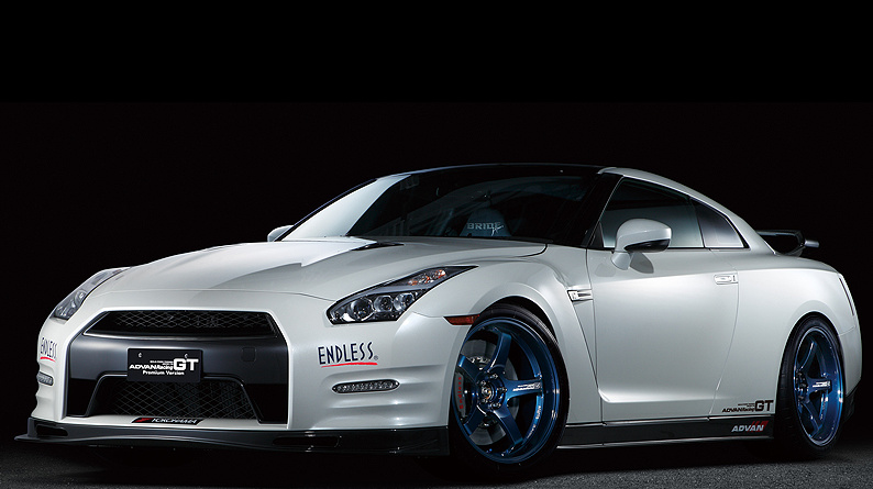 ADVAN Racing GT Premium Version