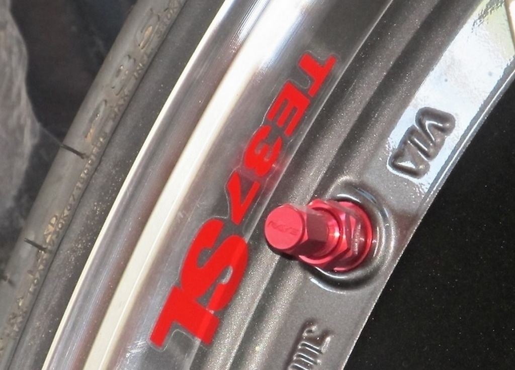 FD大好き (RAYS (ジャンク) TE37SL sddefault.jpg