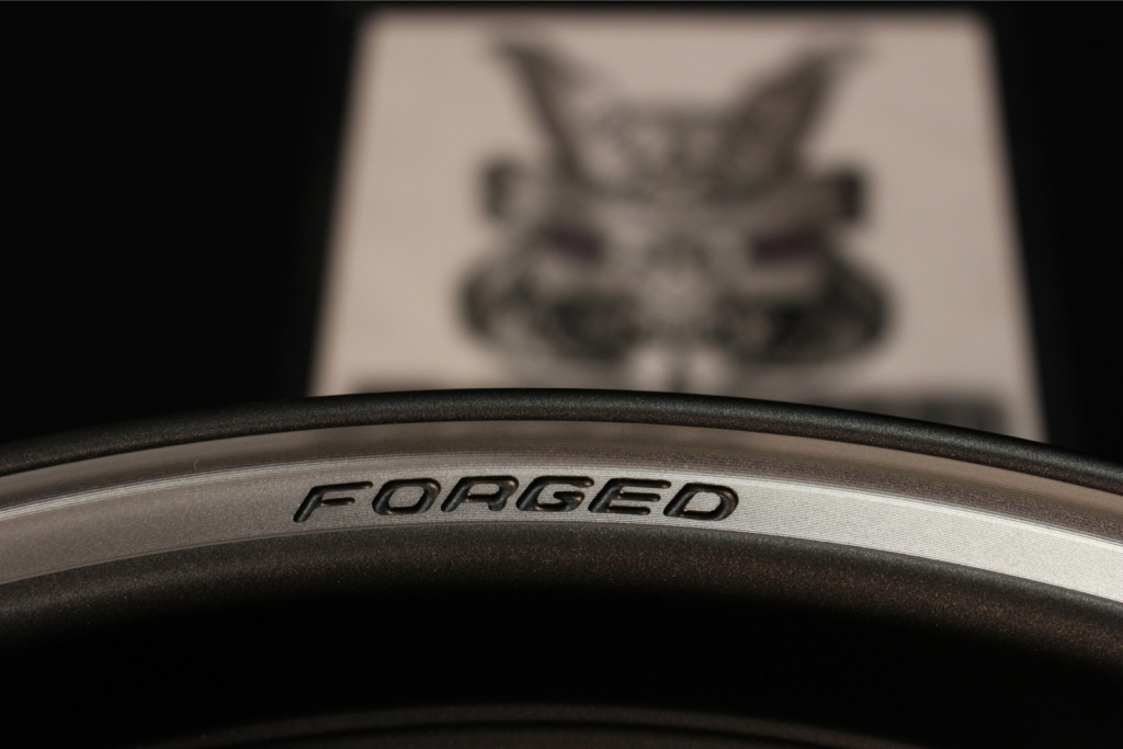 V-R CE28 CLUB RACER (Matt DarkGunmetal/Rim FlangeDC)