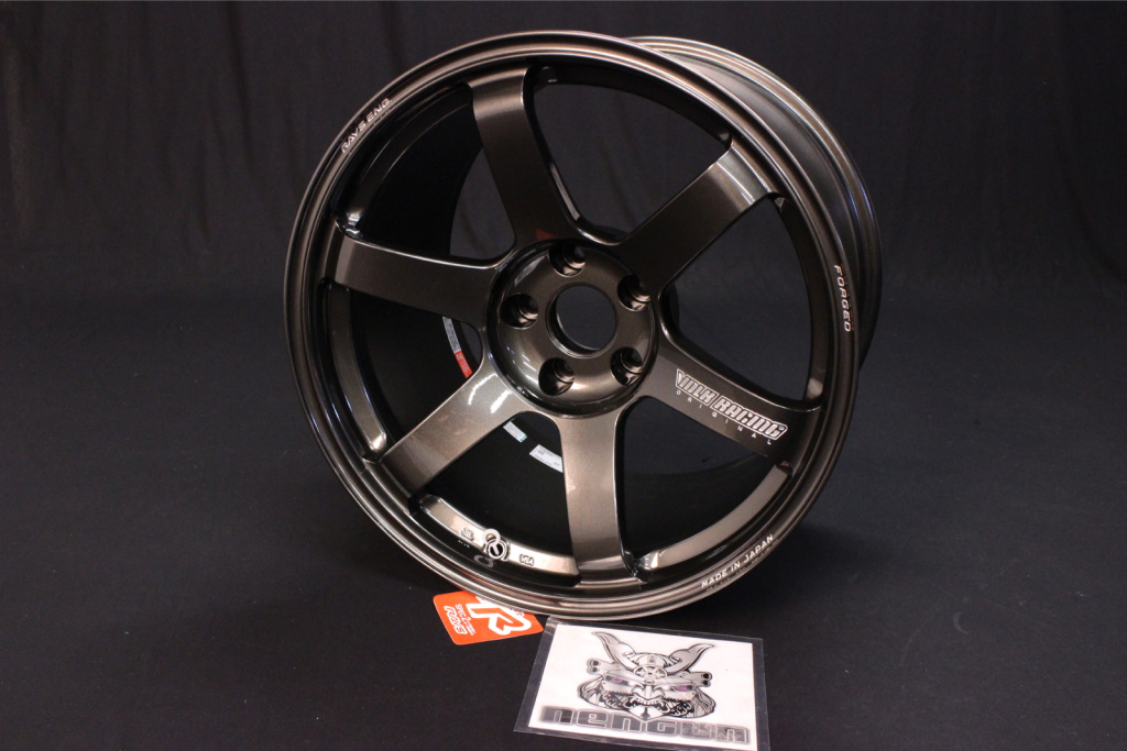 Volk Racing TE37 Saga SL 5x100 18x8.5+45 Pressed Graphite