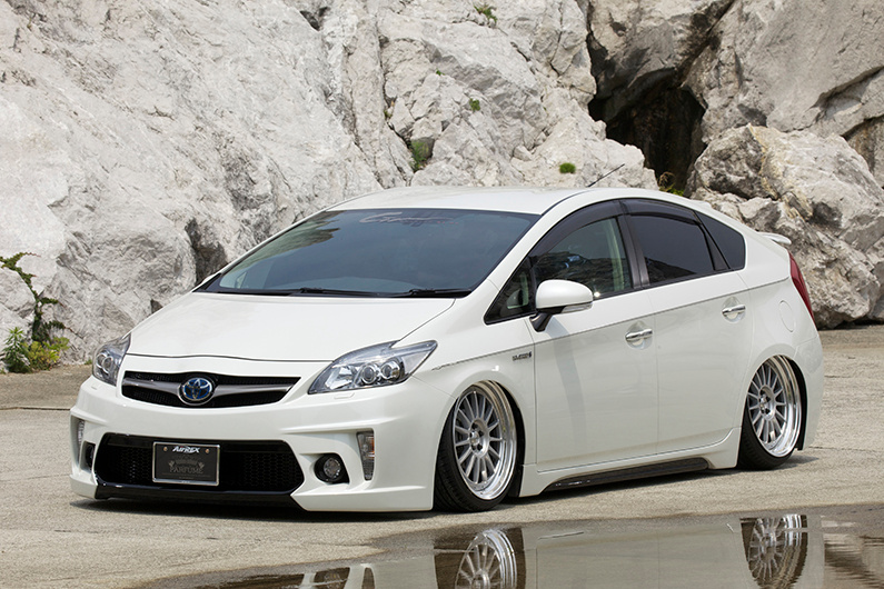 Blow Design - Body Kit for ZVW30 - Nengun Performance
