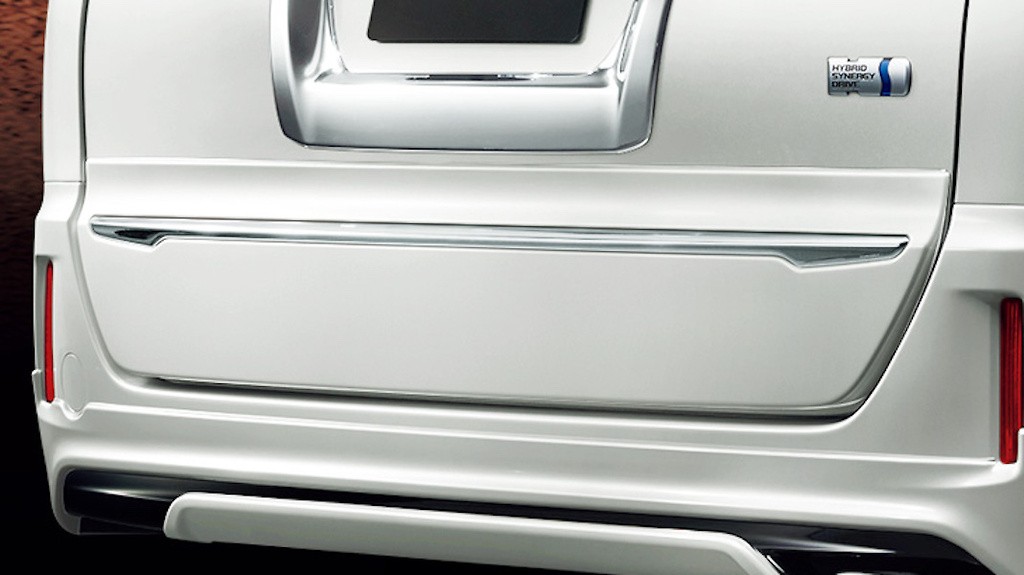 Back Door Smoothing Panel - Construction: ABS - Colour: Black: C0 - Colour: Bordeaux Mica Metallic: D0 - Colour: Luxury White Pearl Crystal Shine Glass Flake: A1 - Colour: White Pearl Crystal Shine: A0 - D2646-43910-XX