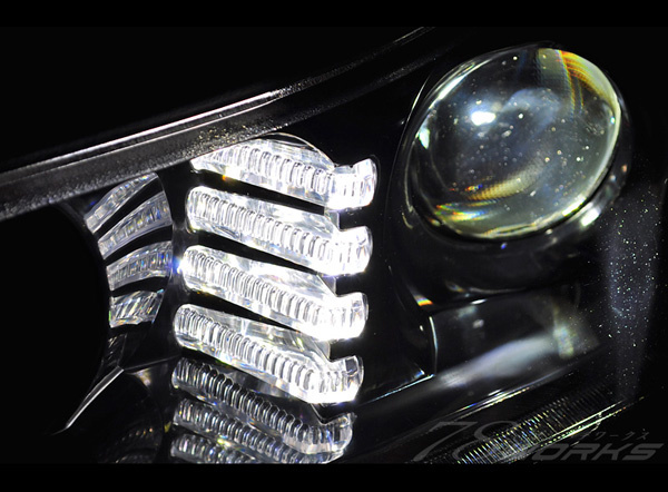 Color: Black - U011