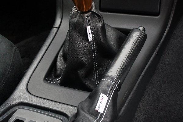 Black Leather-Blue Thread RedlineGoods Shift Boot Compatible with Nissan Skyline R32 1989-93 