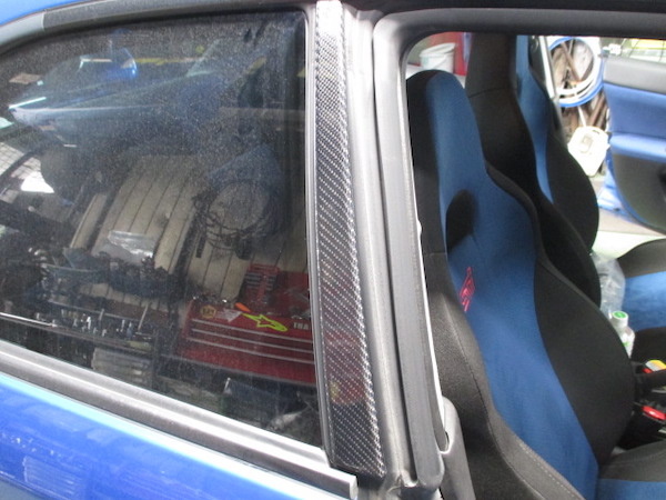 Launsport - Carbon B Pillar Cover for Subaru GD (sedan)