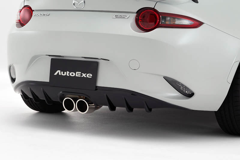 Sports Muffler - Pieces: 1 - Pipe Size: 54mm - Tail Size: 90mm (x2) - Weight: 9.6kg - Tail Type: Centre Dual - MND8Y50