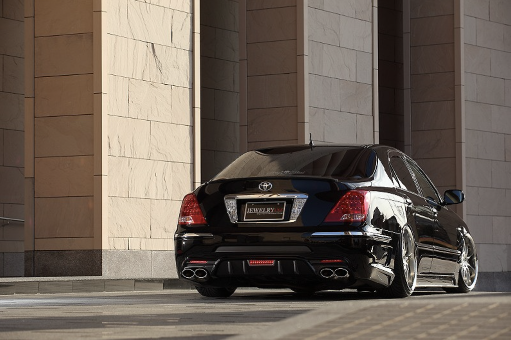 Black Pearl  - Jewelry Line Pearl Series - Toyota Crown Majesta