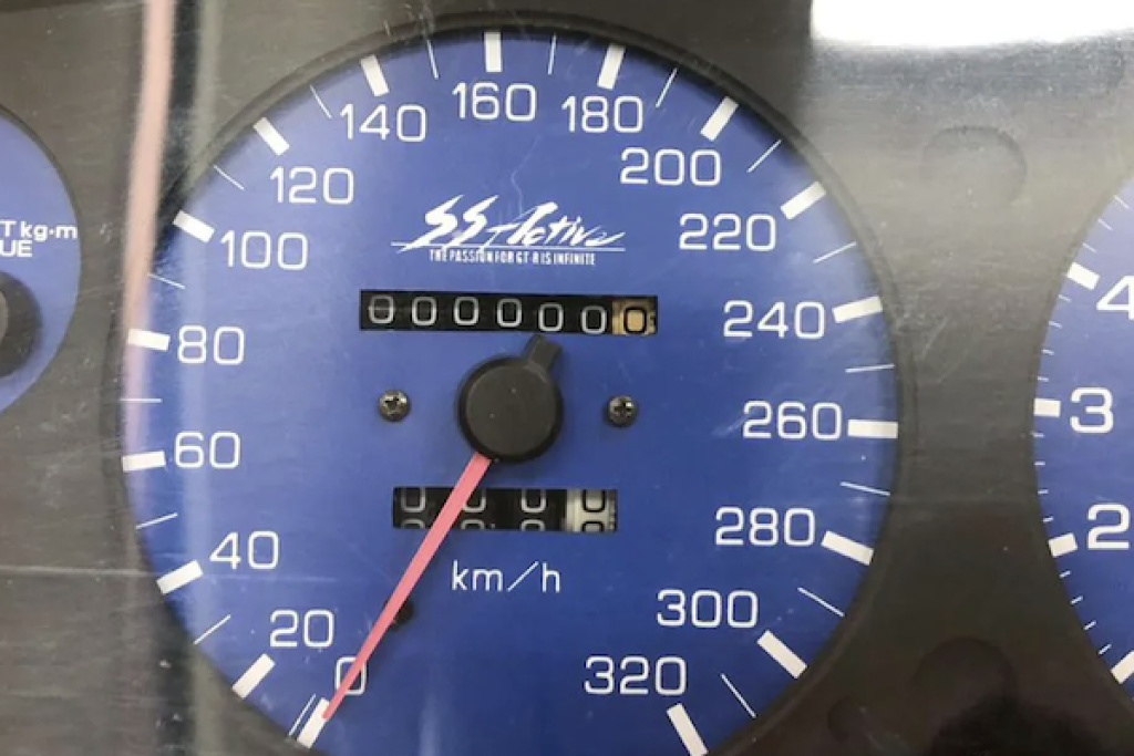 Garage Active - 320 km/h Speedometer and Cluster