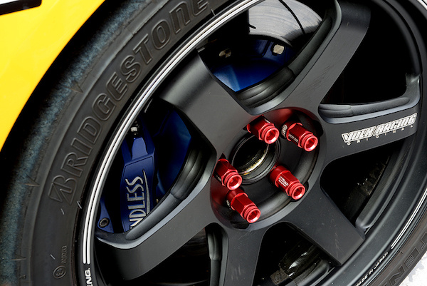 Kics Leggdura Racing Shell Type Lug Nut Set - FastWRX.com