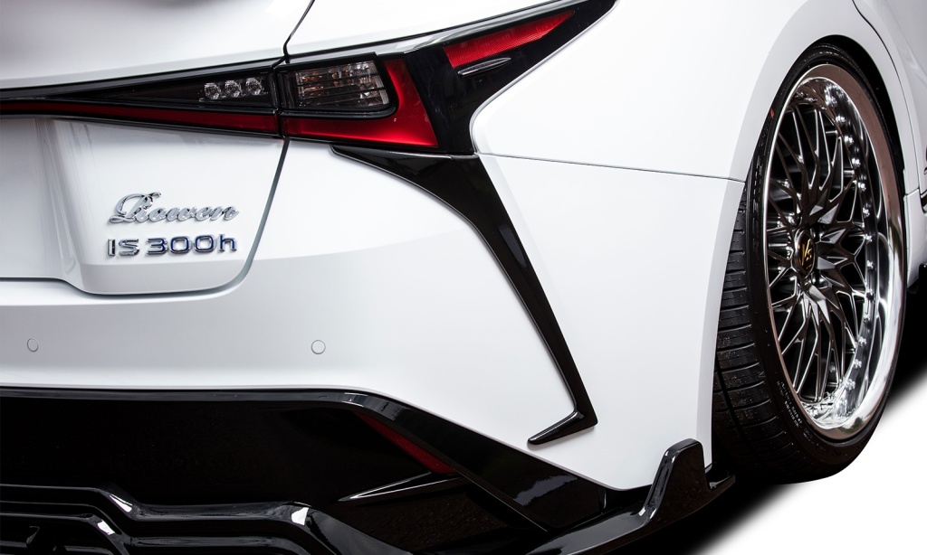 ROWEN - LEXUS IS300/300h F SPORT Body Kit by Rowen JAPAN