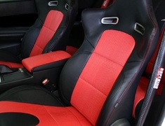Skyline GT-R - BNR34 - Full Set for cars without Side Airbags - Material: PVC - Color: Black - Insert: Red - Thread: Red - Seat: All - SACPTZ-BNR34-FUL