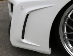 Prius - ZVW30 - Front Bumper Spoiler (LED daytime lamp set) - Construction: FRP/Carbon - Colour: Unpainted - ZVW30-FBSFC