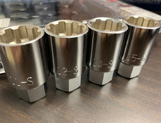  - 17HEX Lock&Nut Set - Length: 42mm - Key Code: 11-S - RY-17HEX-K42-11