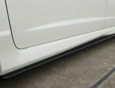 Fit Shuttle - GG7 - Under Side Step - Construction: Carbon Combination - Colour: Alabasta Silver Metallic (Light Silver) - Colour: Black Pearl - Colour: Green Opal Metallic - Colour: Horizon Turquoise Pearl - Colour: Milan Red - Colour: Polished Metal Metallic (Dark Silver) - Colour: Premiere Deep Mocha Pearl - Colour: Premiere White Pearl - Colour: Taffeta White Crystal - BCIX-GGP-USS-CC