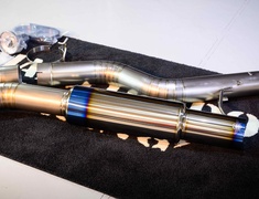  - Material: Titanium - Pipe Size: 76.3mm~101.6mm - Tail Size: 115.0mm - Weight: 6.0kg - MO-PEJZA80
