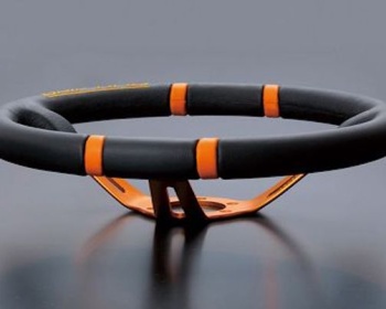 Universal - Material: Leather - Color: Black - Spoke Color: Orange - Diameter: 350mm - Depth: 85mm - Stitch: Orange - 350/85mm - Orange/Orange