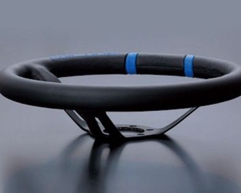 Universal - Material: Leather - Color: Black - Spoke Color: Black - Diameter: 330mm - Depth: 85mm - Stitch: Blue - 330/85mm - Black/Blue