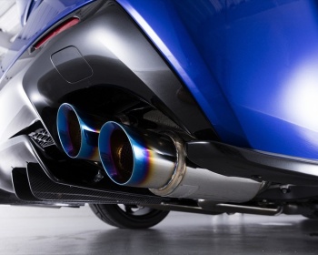 RC F - USC10 - Rear Center Diffuser - Construction: FRP/Carbon - Colour: Unpainted - AIMPVIPSP-RCF-RCD