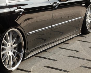 Majesta - UZS186 - Side Steps - Construction: FRP - Colour: Unpainted - BP-JLPS-UZS18#-SS