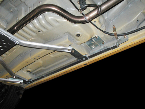 D Sport - Side Sill Reinforcing Bar