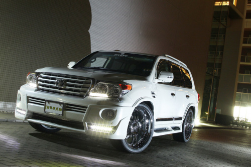 Branew - Toyota Land Cruiser 200 Aero Parts