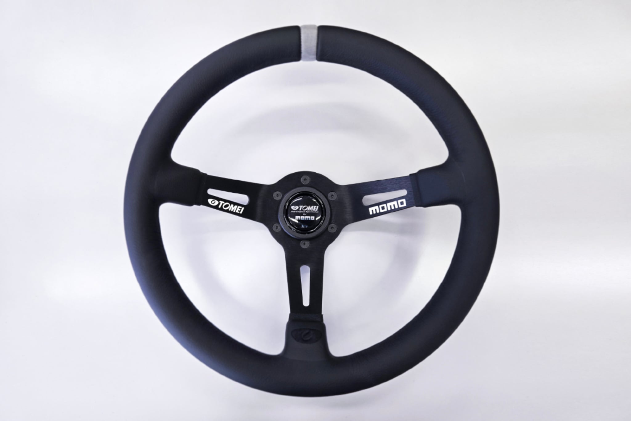 Tomei - TOMEI x MOMO MOD.08 Steering Wheel - Nengun Performance