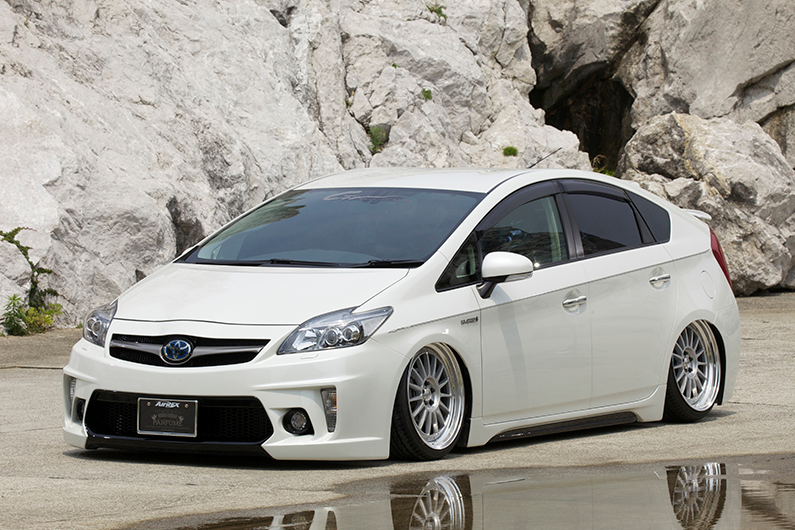 Toyota Prius zvw30. Toyota Prius 30. Prius 30 кузов. AIMGAIN Prius 30.