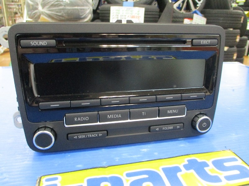 Volkswagen - Golf? Genuine CD Deck