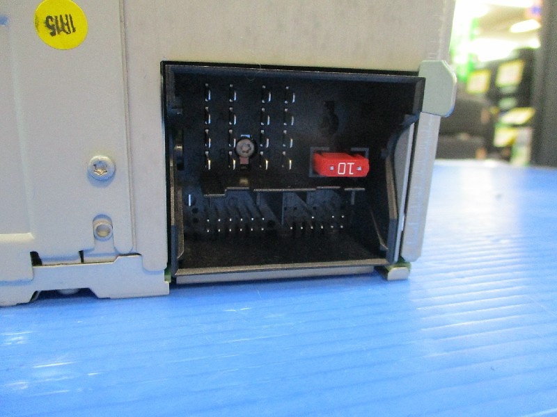 Volkswagen - Golf? Genuine CD Deck