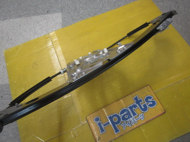 Benz - Unused? W220 Window Regulator (Rr)