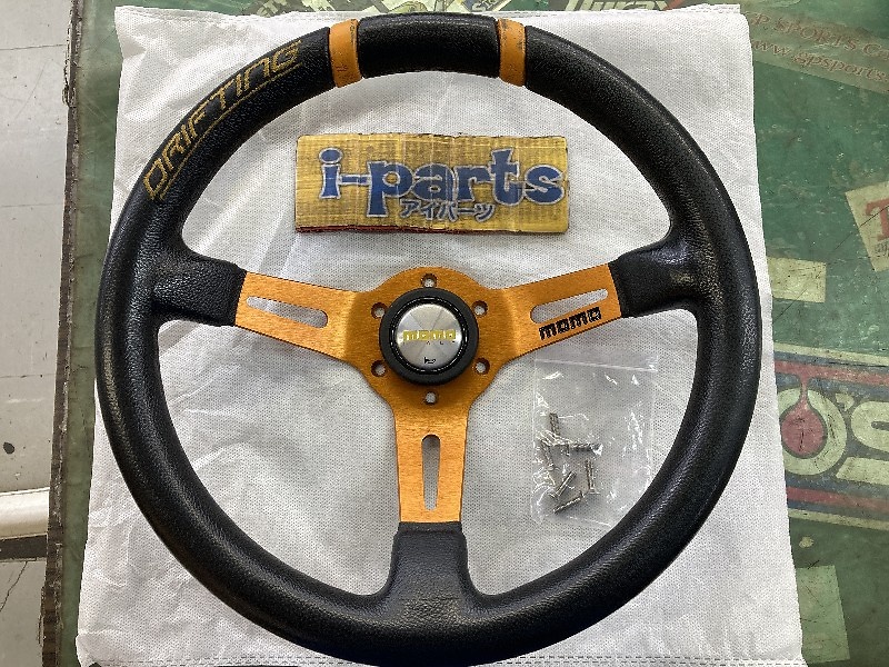 momo ドリフティング ステアリング 33 オレンジ