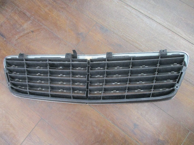Mercedes Benz MercedesBenz CClass (W203) genuine front grille