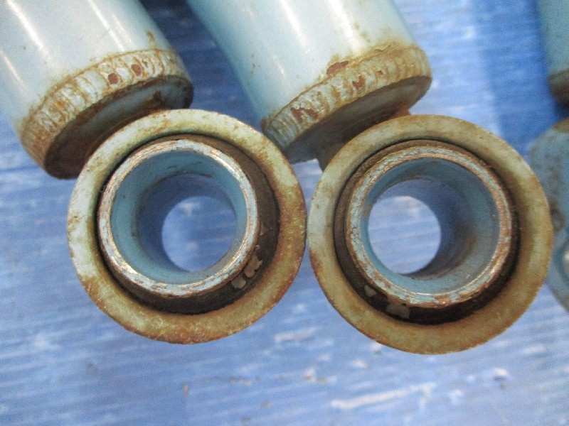 KYB - Shock absorbers for Fairlady Z (Z32)