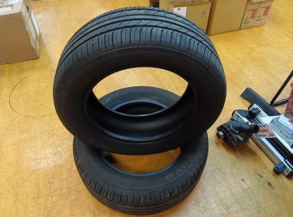 Toyo - Used tires (215/60R17) 7mm 2pcs