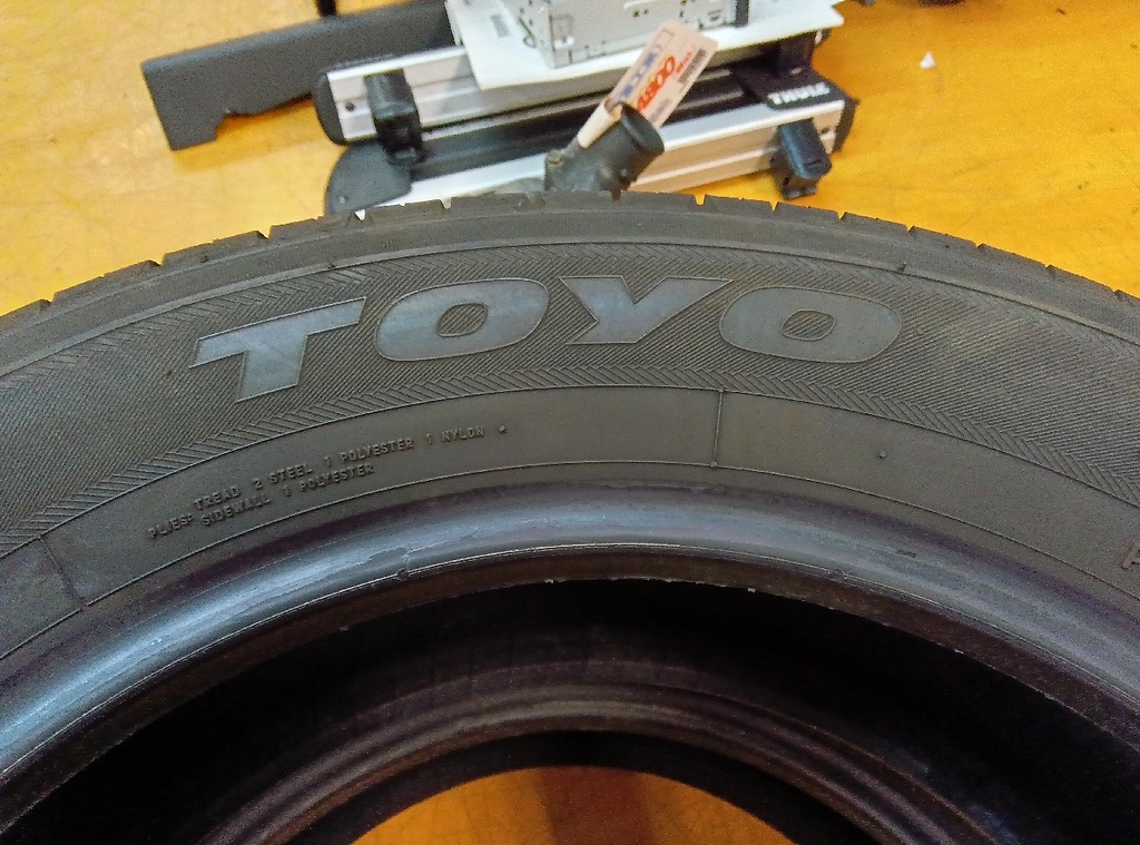 Toyo - Used tires (215/60R17) 7mm 2pcs