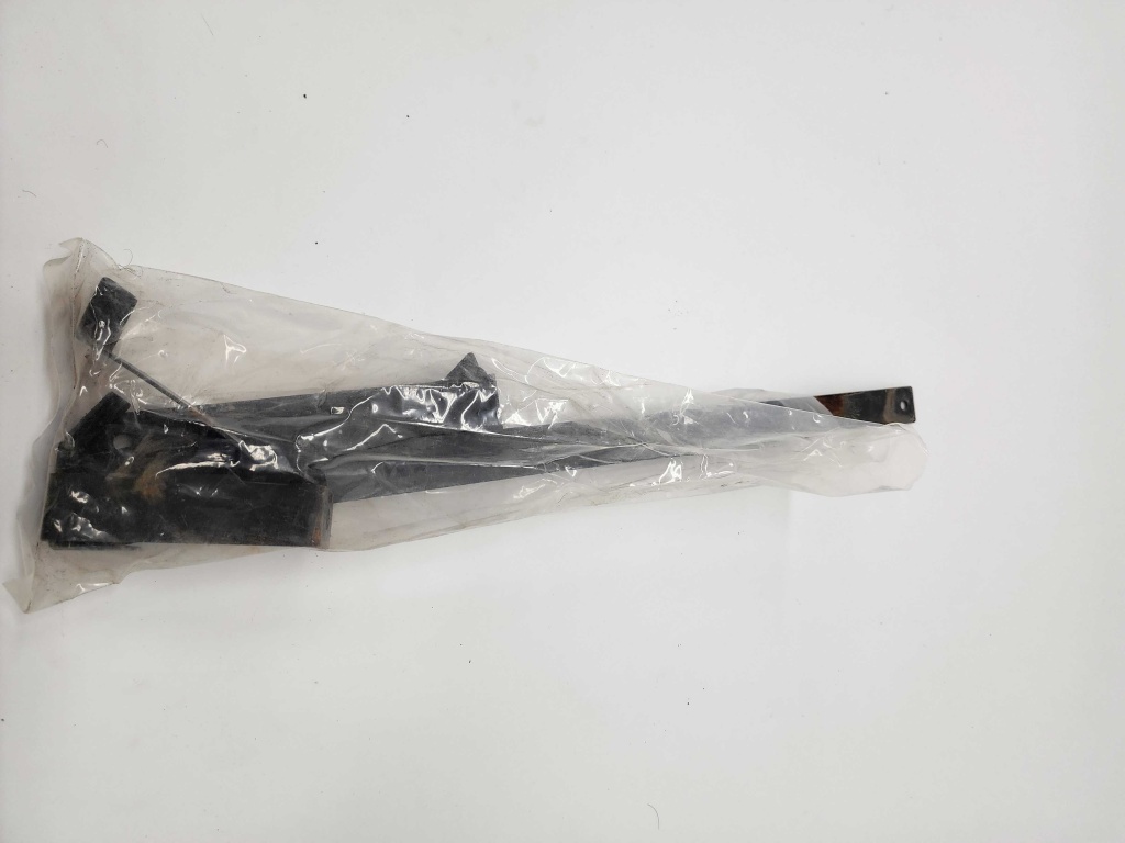 Bee R - R32 GTR Carbon Rear Diffuser