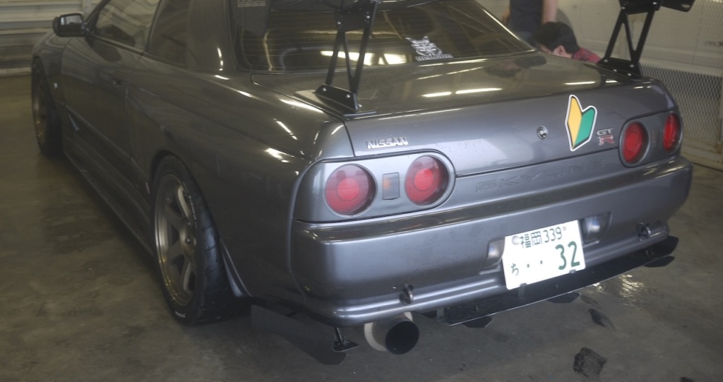 Bee R - R32 GTR Carbon Rear Diffuser