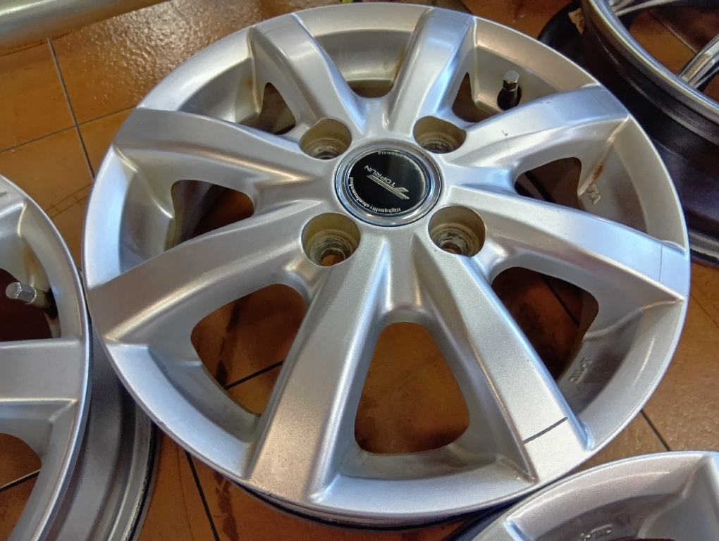 BRIDGESTONE STAGE-4 114.3-4H 13インチ 旧車当時物 BRIDGESTONE STAGE-4 114.3-4H 13インチ 旧車当時物 - メルカリ