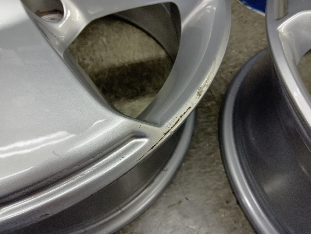 Volkswagen - Touran genuine/16 inch aluminum wheel set of 4