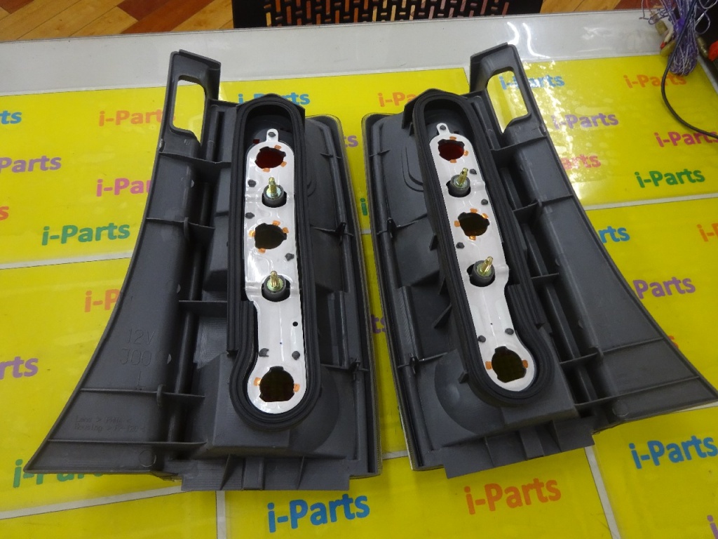 パーツ NCP31 TOYOTA bB TYC BACK LIGHT Scion Genuine xB Toyota bB NCP30 04-06 Tail Light Lamp Left