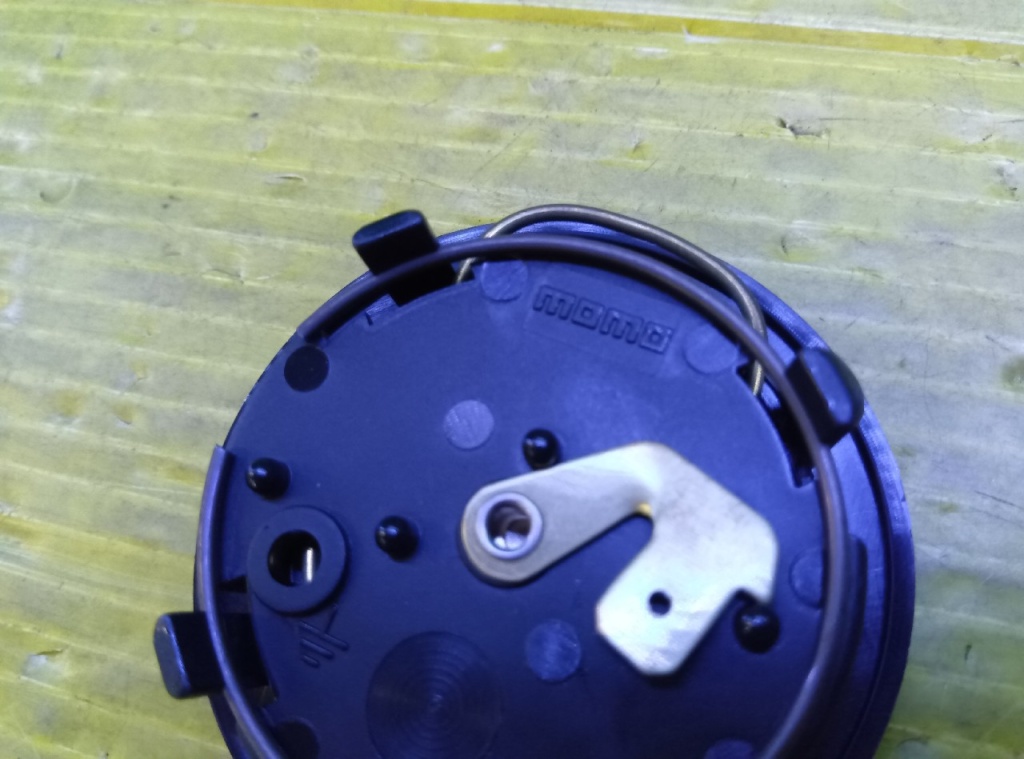 Momo - MOMO Horn Button (HB-07)