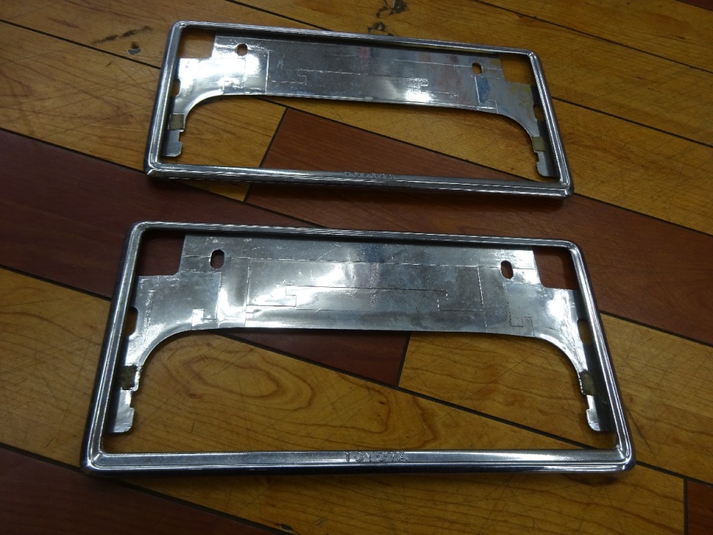 Toyota - 2 genuine Toyota plated number frames