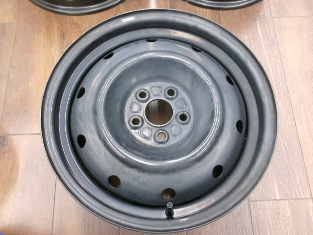 Toyota - Set of 4 genuine GR86 16-inch steel wheels - Nengun